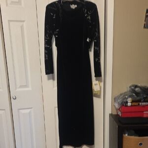 CDC Rampage Chic Black 2 Piece Velvet Long Sleeve Dress NWT